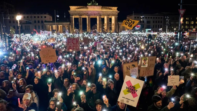 Manifestații de amploare în întreaga Germanie împotriva extremei-drepte. La Berlin au protestat circa 100.000 de oameni