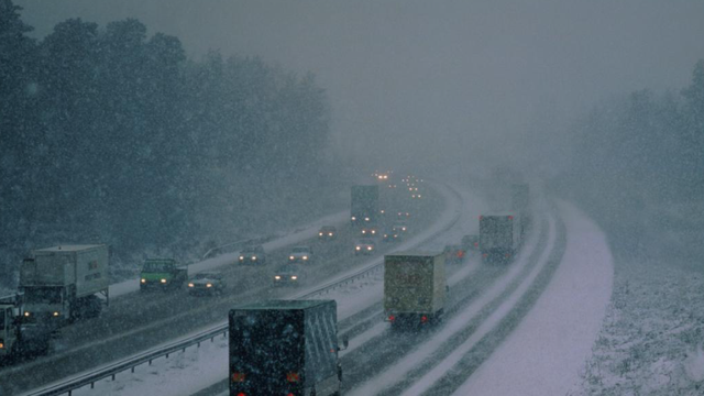 Vortex polar în România | Ninge abundent în mai multe zone din țară. Stratul de zăpadă a ajuns și la 20 cm