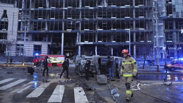 Atac cu rachete balistice în Kiev. În mai multe cartiere ale capitalei ucrainene au izbucnit incendii puternice