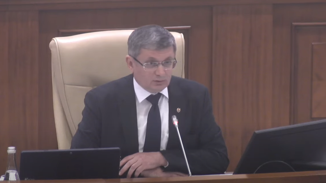 Igor Grosu, în plenul Parlamentului: „Este prima dată când o dronă militară, cu încărcătură explozivă, cade pe teritoriul Rep. Moldova” (VIDEO)