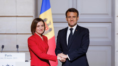 Maia Sandu s-a întâlnit cu Emmanuel Macron la Paris: „În vremuri dificile, Franța ne este alături” (FOTO)