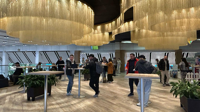 De la începutul lunii martie, Aeroportul Internațional Chișinău a înregistrat vânzări de circa 1,8 milioane de lei De la începutul lunii martie, Aeroportul Internațional Chișinău a înregistrat vânzări de circa 1,8 milioane de lei