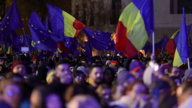 Miting „EuRo Manifest”, în Piața Victoriei din București: Este momentul să ne facem auziți și să arătăm că România este și va rămâne parte a familiei europene!