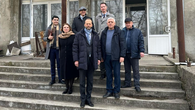 Ambasadorul UE Jānis Mažeiks, vizită în regiunea transnistreană: „Activitatea uzinei metalurgice din Rîbnița rămâne suspendată din cauza crizei energetice” Ambasadorul UE Jānis Mažeiks, vizită în regiunea transnistreană: „Activitatea uzinei metalurgice din Rîbnița rămâne suspendată din cauza crizei energetice”