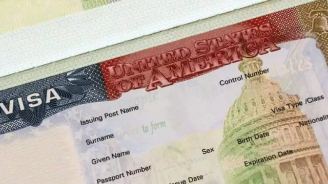 Suspans pe problema vizelor pentru români în SUA. MAE: Nu avem notificări
Suspans pe problema vizelor pentru români în SUA. MAE: Nu avem notificări