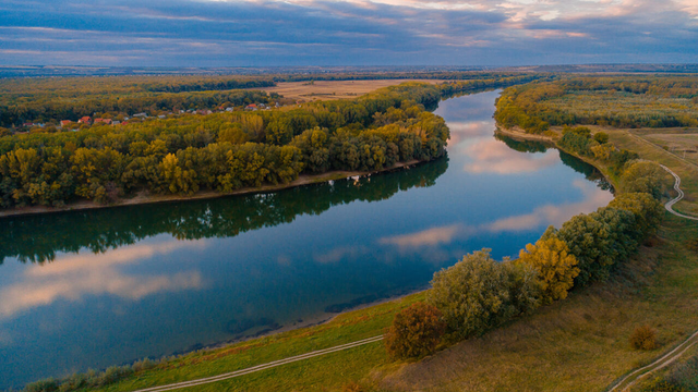 Astăzi, 22 martie, este marcată Ziua Mondială a Apei. Tematica din acest an este „Conservarea ghețarilor” Astăzi, 22 martie, este marcată Ziua Mondială a Apei. Tematica din acest an este „Conservarea ghețarilor”