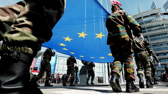 Banca Europeană de Investiții intensifică finanțarea pentru securitatea și apărarea europeană
