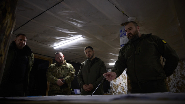 FOTO | Volodimir Zelenski a vizitat trupele care apără orașul strategic Pokrovsk