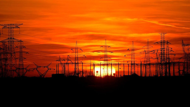 Perioada de plafonare a tarifelor la energie electrică în România ar putea fi prelungită. Măsura vizează inclusiv susținerea energetică a Republicii Moldova Perioada de plafonare a tarifelor la energie electrică în România ar putea fi prelungită. Măsura vizează inclusiv susținerea energetică a Republicii Moldova