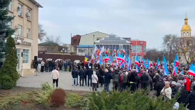Protest la Comrat. Manifestanții cer eliberarea Evgheniei Guțul Protest la Comrat. Manifestanții cer eliberarea Evgheniei Guțul