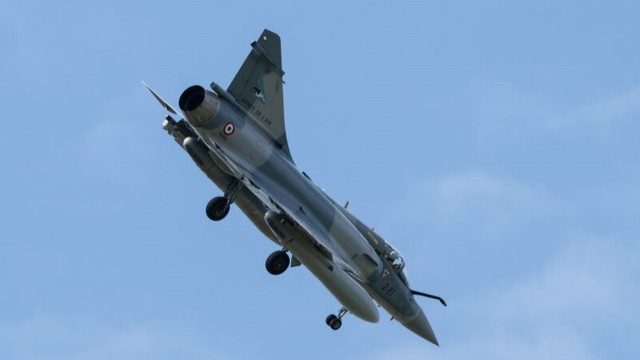 Avioanele ucrainene au distrus „complet” o bază rusească, afirmă Kievul. Ar fi fost folosite modelele Mirage 2000-5 primite recent