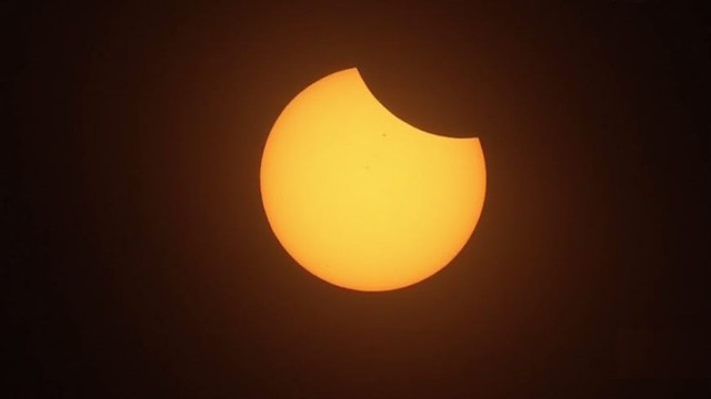 Eclipsă parțială de Soare. Va fi vizibilă sâmbătă și în Republica Moldova
 Eclipsă parțială de Soare. Va fi vizibilă sâmbătă și în Republica Moldova