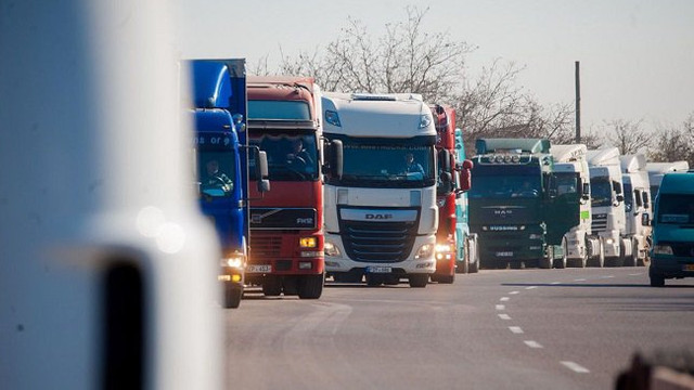 Expert: Interdicția privind intrarea transportatorilor din Republica Moldova pe teritoriul Rusiei este motivată politic, dar nu va afecta semnificativ economia națională Expert: Interdicția privind intrarea transportatorilor din Republica Moldova pe teritoriul Rusiei este motivată politic, dar nu va afecta semnificativ economia națională
