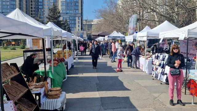 Târgurile din Chișinău de unde poți cumpăra produse și mărfuri autohtone în acest weekend Târgurile din Chișinău de unde poți cumpăra produse și mărfuri autohtone în acest weekend
