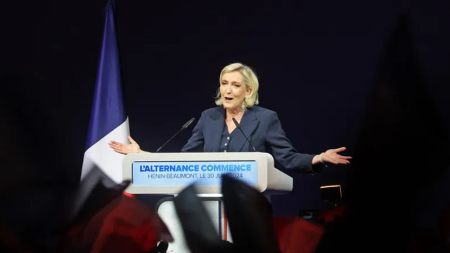 Marine Le Pen, condamnată în Franța într-un proces de deturnare de fonduri publice europene. Riscă să-și piardă dreptul de a candida la alegerile prezidențiale Marine Le Pen, condamnată în Franța într-un proces de deturnare de fonduri publice europene. Riscă să-și piardă dreptul de a candida la alegerile prezidențiale