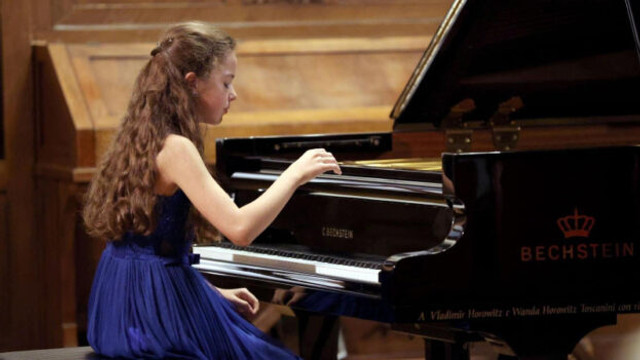 Martina Meola a câștigat locul I la Concursul Internațional de Pian din Elveția Martina Meola a câștigat locul I la Concursul Internațional de Pian din Elveția