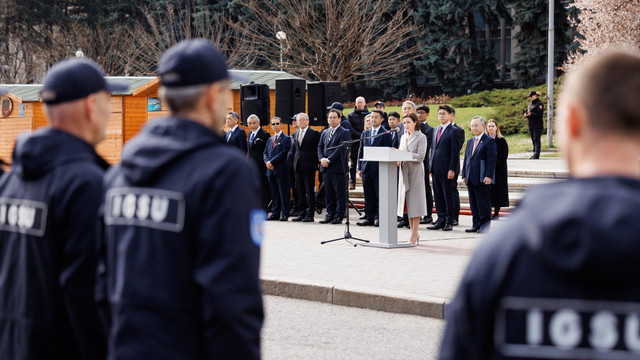 Maia Sandu a mulțumit Japoniei pentru donarea a 19 autospeciale. „Datorită acestui ajutor, cetățenii noștri vor fi și mai bine protejați” Maia Sandu a mulțumit Japoniei pentru donarea a 19 autospeciale. „Datorită acestui ajutor, cetățenii noștri vor fi și mai bine protejați”