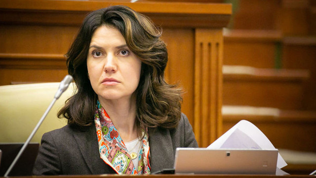 Olesea Stamate afirmă că încă nu a renunțat la mandatul de parlamentar 