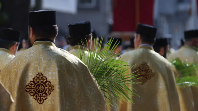 Floriile. Tradiții și credințe românești – de la ramurile de salcie, până la dezlegarea la pește
 Floriile. Tradiții și credințe românești – de la ramurile de salcie, până la dezlegarea la pește