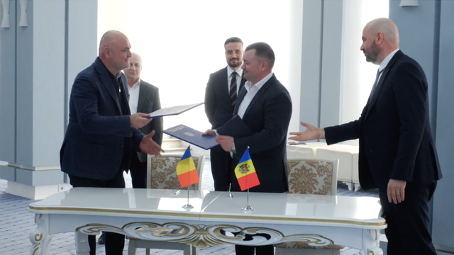 Căile Ferate din Republica Moldova și România au semnat un memorandum de înțelegere privind reluarea conexiunii feroviare Prut – Fălciu: Vladimir Bolea: „Ancorăm R. Moldova în circuitul feroviar al UE” Căile Ferate din Republica Moldova și România au semnat un memorandum de înțelegere privind reluarea conexiunii feroviare Prut – Fălciu: Vladimir Bolea: „Ancorăm R. Moldova în circuitul feroviar al UE”
