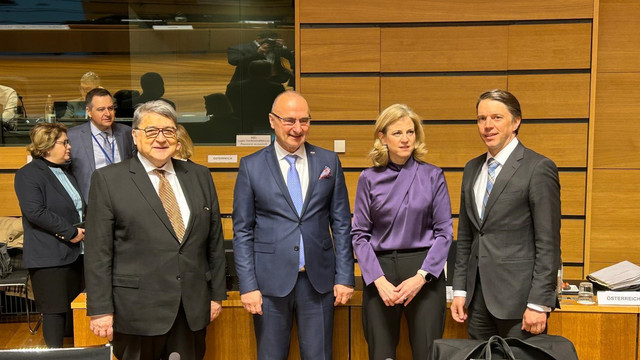 Reuniunea miniștrilor de externe din UE: Emil Hurezeanu a reafirmat sprijinul României pentru avansarea negocierilor de aderare a R. Moldova și Ucrainei la UE Reuniunea miniștrilor de externe din UE: Emil Hurezeanu a reafirmat sprijinul României pentru avansarea negocierilor de aderare a R. Moldova și Ucrainei la UE