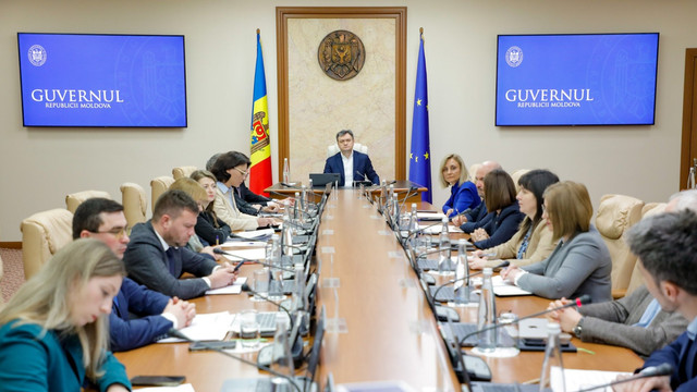 Au fost numiți noi secretari de stat la Ministerul Educației și la Ministerul Dezvoltării Economice  Au fost numiți noi secretari de stat la Ministerul Educației și la Ministerul Dezvoltării Economice