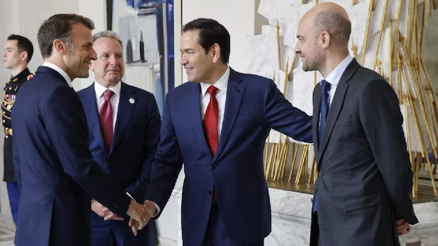Oficialii americani discută la Paris cu europenii despre încheierea războiului în Ucraina Oficialii americani discută la Paris cu europenii despre încheierea războiului în Ucraina