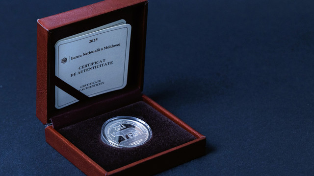 BNM lansează moneda care comemorează prima instalare a statuii Lupoaicei Romane la Chișinău (FOTO)
 BNM lansează moneda care comemorează prima instalare a statuii Lupoaicei Romane la Chișinău (FOTO)