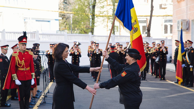 Republica Moldova detașează cel de-al treilea contingent de carabinieri în misiunea KFOR din Kosovo, pentru prima dată sub conducerea unei femei (FOTO) Republica Moldova detașează cel de-al treilea contingent de carabinieri în misiunea KFOR din Kosovo, pentru prima dată sub conducerea unei femei (FOTO)