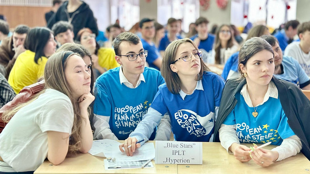 Peste 2500 de elevi din Republica Moldova au participat la etapa raională a concursului național EuroQuiz 2025 Peste 2500 de elevi din Republica Moldova au participat la etapa raională a concursului național EuroQuiz 2025
