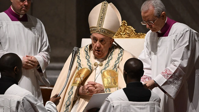 Papa Francisc a apărut în Piața Sfântul Petru, după ce duminică dimineața a avut o întrevedere cu vicepreședinte JD Vance. Ce a transmis în mesajul său către lume Papa Francisc a apărut în Piața Sfântul Petru, după ce duminică dimineața a avut o întrevedere cu vicepreședinte JD Vance. Ce a transmis în mesajul său către lume