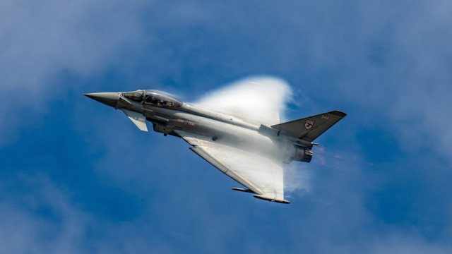 Alertă în Marea Baltică: Avioane britanice de luptă au interceptat aeronave rusești în apropierea spațiului aerian al NATO
 Alertă în Marea Baltică: Avioane britanice de luptă au interceptat aeronave rusești în apropierea spațiului aerian al NATO