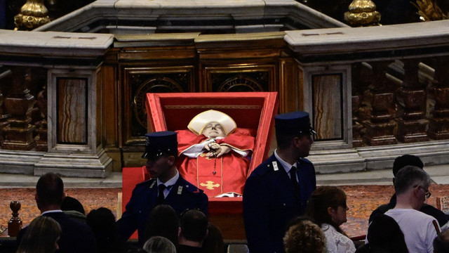Funeraliile Papei Francisc au loc astăzi, la Vatican. Participă credincioși și lideri mondiali, printre care și președinta Maia Sandu Funeraliile Papei Francisc au loc astăzi, la Vatican. Participă credincioși și lideri mondiali, printre care și președinta Maia Sandu