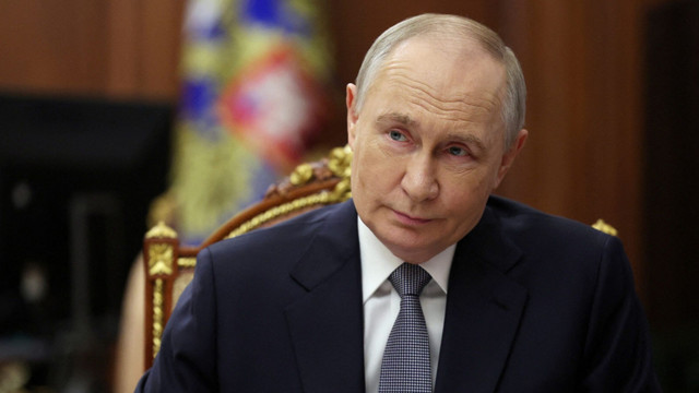 Vladimir Putin anunță un armistițiu de trei zile în luna mai  Vladimir Putin anunță un armistițiu de trei zile în luna mai