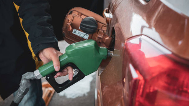 Carburanții auto vor fi mai scumpi mâine, 30 aprilie. Prețurile anunțate de ANRE