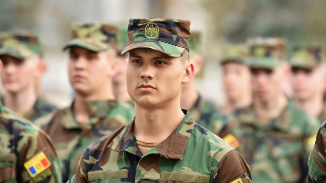 Circa 1400 de tineri vor fi încorporați în serviciul militar în această primăvară