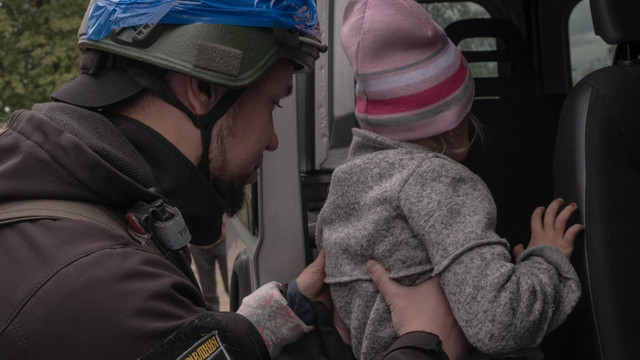 Ucraina evacuează copiii din patru așezări din Dnipropetrovsk din cauza apropierii trupelor ruse
 Ucraina evacuează copiii din patru așezări din Dnipropetrovsk din cauza apropierii trupelor ruse