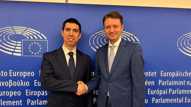 Siegfried Mureșan a fost reales vicepreședinte al PPE. Mihai Popșoi: „Cetățenii de pe ambele maluri ale Prutului au mare noroc de asemenea reprezentare în cadrul instituțiilor europene” Siegfried Mureșan a fost reales vicepreședinte al PPE. Mihai Popșoi: „Cetățenii de pe ambele maluri ale Prutului au mare noroc de asemenea reprezentare în cadrul instituțiilor europene”