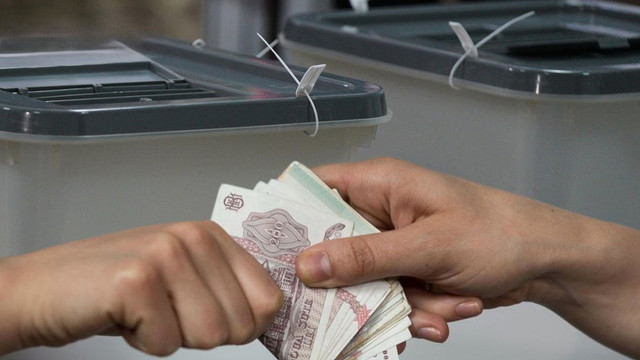 Deputații au votat: Pedepse mai aspre pentru corupția electorală și finanțarea ilegală a partidelor politice
 Deputații au votat: Pedepse mai aspre pentru corupția electorală și finanțarea ilegală a partidelor politice