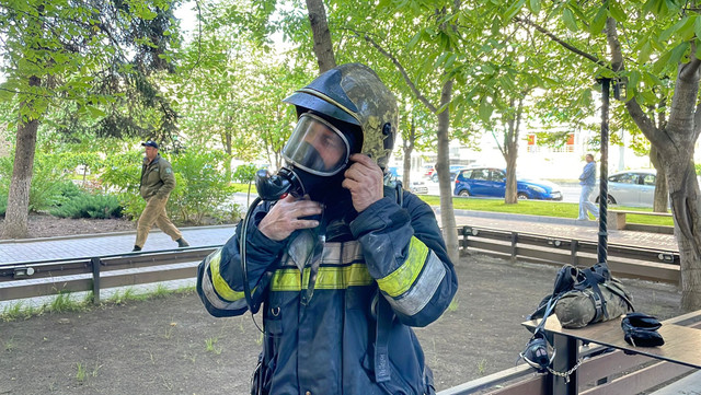 FOTO | Incendiu la un local de tip fast-food din Chișinău. 30 de persoane au fost evacuate