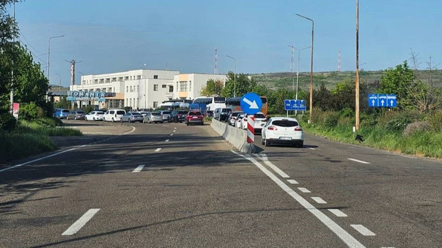 Atenție, călători! Trafic intens la PTF Leușeni, pe sensul de ieșire din Republica Moldova Atenție, călători! Trafic intens la PTF Leușeni, pe sensul de ieșire din Republica Moldova