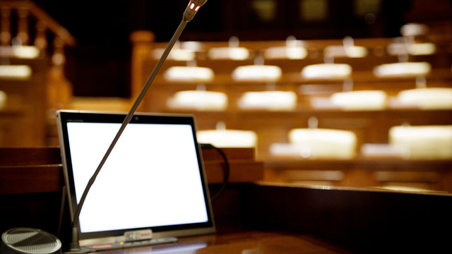 Deputații Ulanov, Nesterovschi și Lozovan au rămas fără salarii și indemnizații din partea statului 