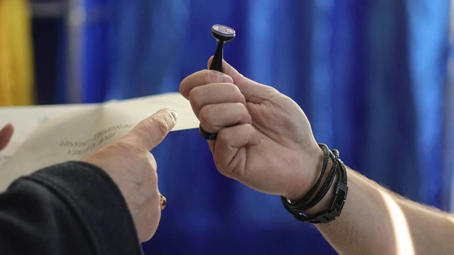 Rezultatele alegerilor prezidențiale din România, primul tur. UPDATE: Au fost numărate toate voturile. Cum arată clasamentul final  Rezultatele alegerilor prezidențiale din România, primul tur. UPDATE: Au fost numărate toate voturile. Cum arată clasamentul final