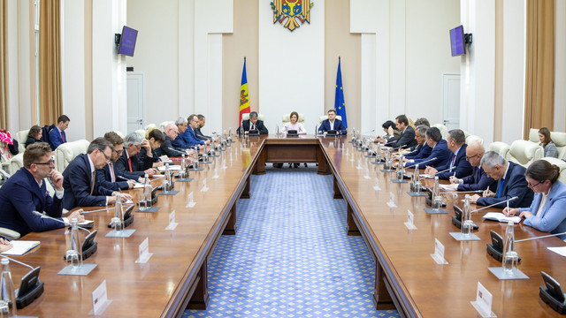 Conducerea de vârf a țării, în discuții cu ambasadorii și reprezentanții corpului diplomatic  Conducerea de vârf a țării, în discuții cu ambasadorii și reprezentanții corpului diplomatic