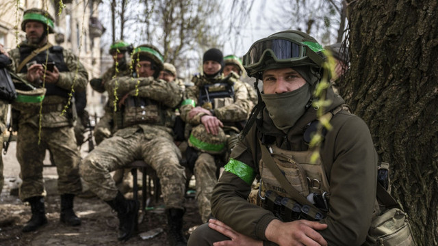 Ce îi cer soldații ucraineni de pe front lui Zelenski înainte de negocierile de pace directe cu Rusia Ce îi cer soldații ucraineni de pe front lui Zelenski înainte de negocierile de pace directe cu Rusia