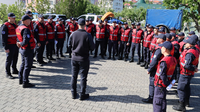 Salvatori din Republica Moldova participă la un exercițiu internațional în Bulgaria, finanțat de Uniunea Europeană 
 Salvatori din Republica Moldova participă la un exercițiu internațional în Bulgaria, finanțat de Uniunea Europeană