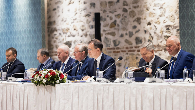 Culisele negocierilor de pace. Rusia a amenințat că va cuceri încă două regiuni din Ucraina și „e pregătită să lupte pentru totdeauna” Culisele negocierilor de pace. Rusia a amenințat că va cuceri încă două regiuni din Ucraina și „e pregătită să lupte pentru totdeauna”