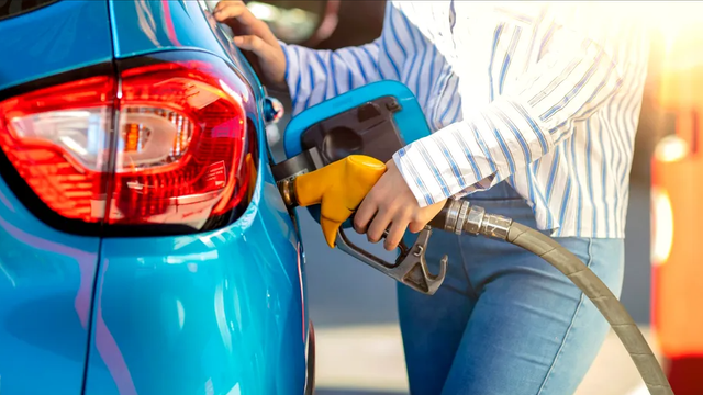 Carburanții auto vor fi mai scumpi mâine, 21 mai 