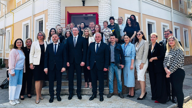 Vicepremierul Ucrainei, în dialog cu refugiații ucraineni din Republica Moldova, la Chișinău: „Legătura cu Patria rămâne vie și puternică” Vicepremierul Ucrainei, în dialog cu refugiații ucraineni din Republica Moldova, la Chișinău: „Legătura cu Patria rămâne vie și puternică”