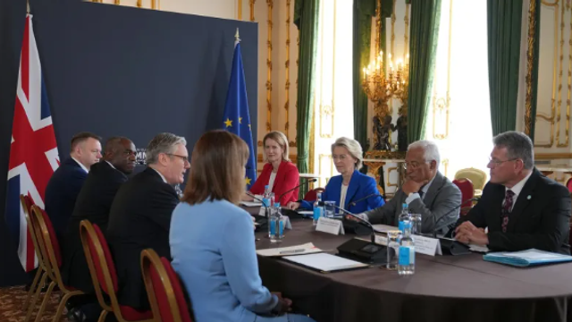UE face apel la „respect” după ce Trump amenință cu tarife de 50%: „Suntem pregătiți să ne apărăm” UE face apel la „respect” după ce Trump amenință cu tarife de 50%: „Suntem pregătiți să ne apărăm”